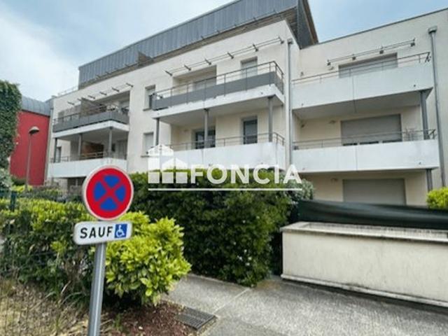 TOULOUSE BORDEBLANCHE: A 15 minutes de Saint Cyprien agréable 2 pièces au 1er étage avec parking en sous sol