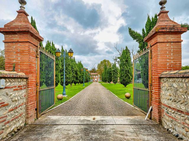 TOULOUSE CHATEAU XVIIIème 6 HA LAC