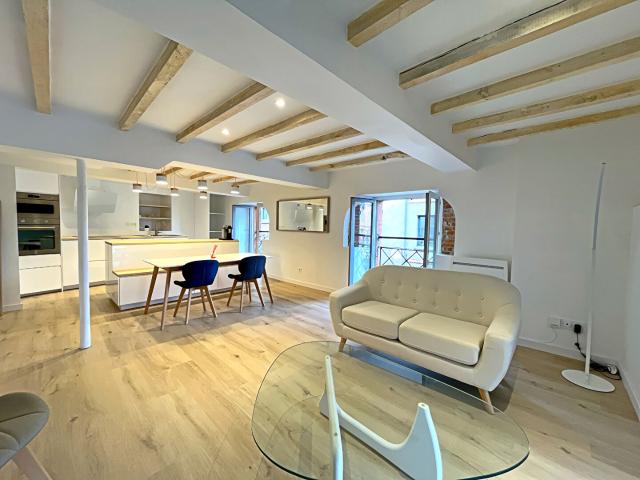 TOULOUSE COEUR SAINT CYPRIEN Magnifique T2 entièrement rénové de 55m2