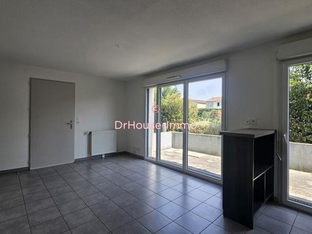 TOULOUSE Croix Bénite 2 pièces de 40.18 m² avec parking entièrement repeint