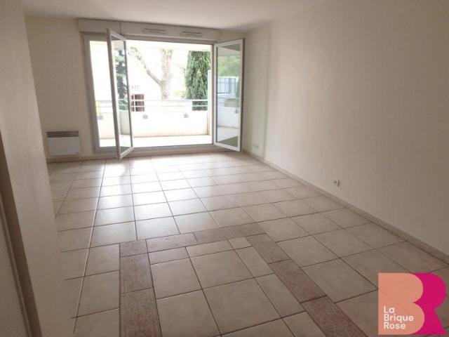 TOULOUSE GUILHEMERY Appartement T3 terrasse 2 places de parking cellier