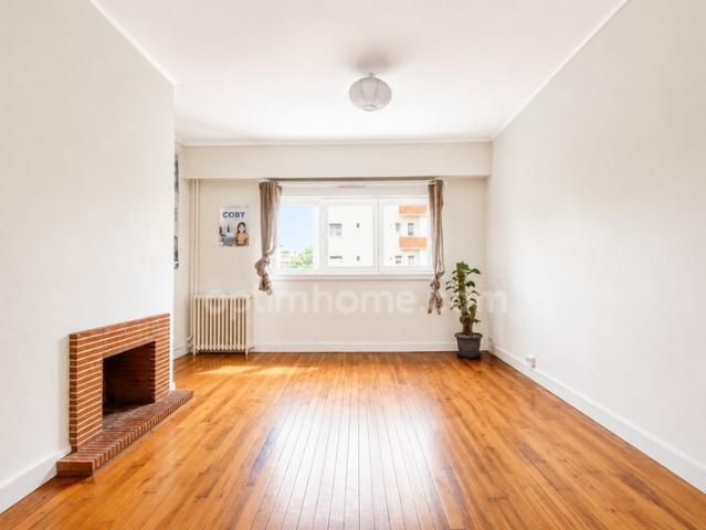 Secteur Jardin de L’Observatoire / Hauts de Jolimont – APPARTEMENT FAMILIAL T4 DE 83 m² – 3 CHAMBRES – 2 BALCONS – PARKING PRIVATIF – CELLIER