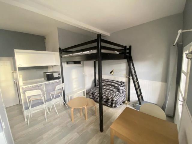 TOULOUSE SAINT CYPRIEN STUDIO meublé 21m² AVEC BALCON