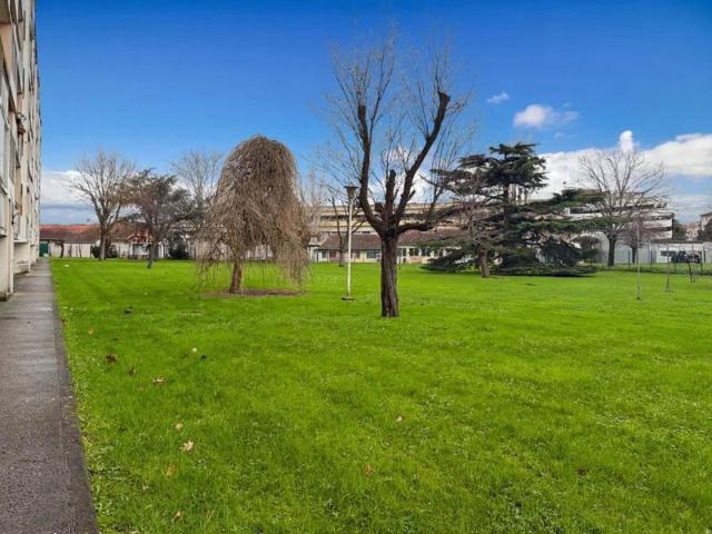 Toulouse Secteur Canal du Midi: Appartement T4 Lumineux avec Fort Potentiel