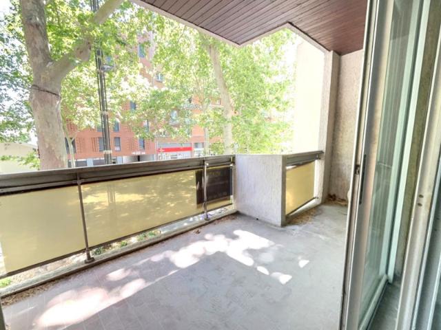 TOULOUSE ST CYPRIEN Appartement T3/ Local pro, parking et te