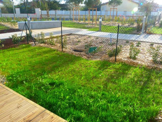 Toulouse St Martin du Touch Location appartement T2 RDC Jardin et Parking