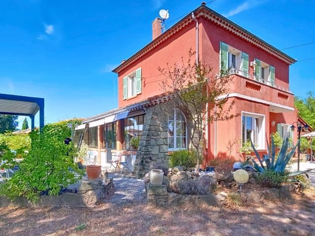 TOUR DE MARE VILLA PROCHE DES COMMERCES