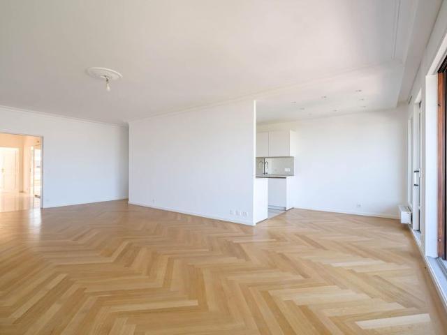 Tour de Champel: Elegant renovated apartment with spectacular views