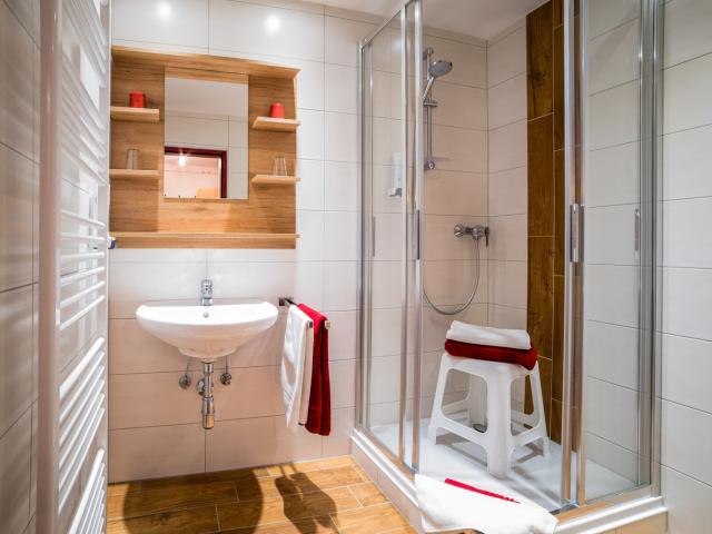 Touristische Vermietung! Geräumiges 3 Zi. Appartement | Ski In & Ski Out