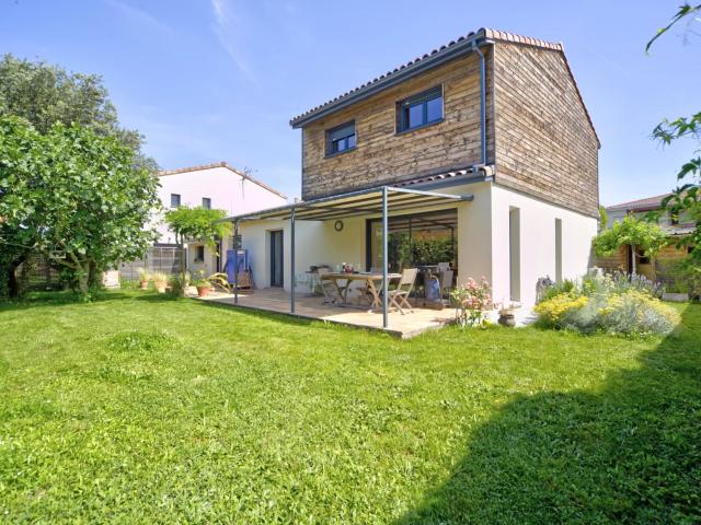 Tournefeuille, Maison T5 récente de 140 M² avec terrasse et jard
