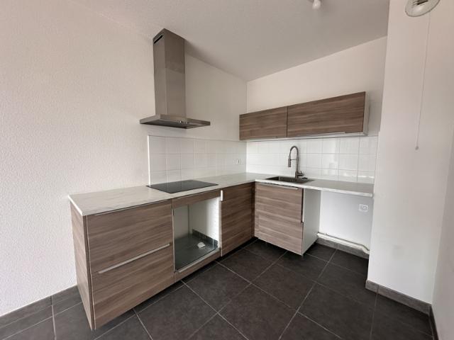 TOURNEFEUILLE: T3 de 62 m2 avec balcon et parking