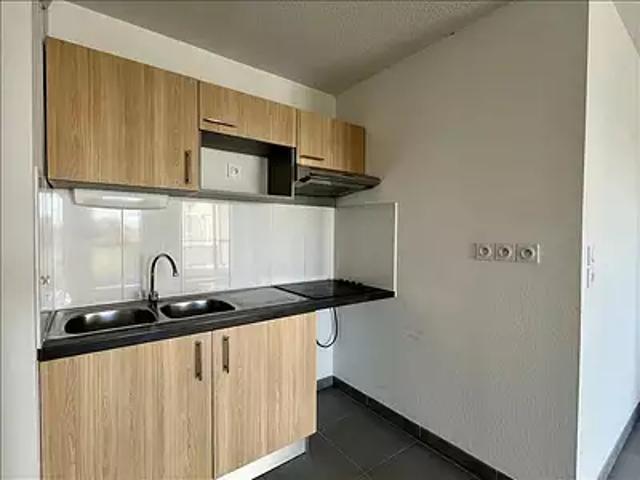 Tournefeuille 31170 Location appartement 3 pièces t3 terrasse parking