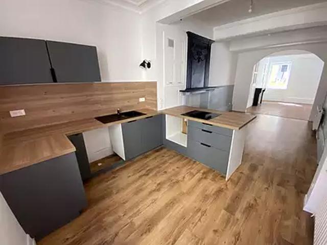 Tournus 71700 Location appartement 4 pièces t4 au dernier étage