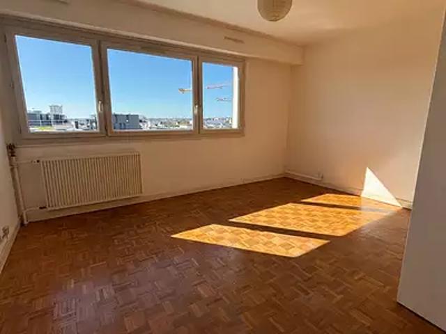 Tours 37000 Achat / Vente appartement 1 pièce t1 au dernier étage