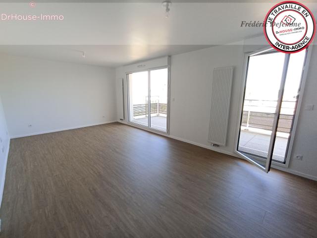 Tours 37000 appartement de type 4 sans travaux avec balcon et parkings proche commerces