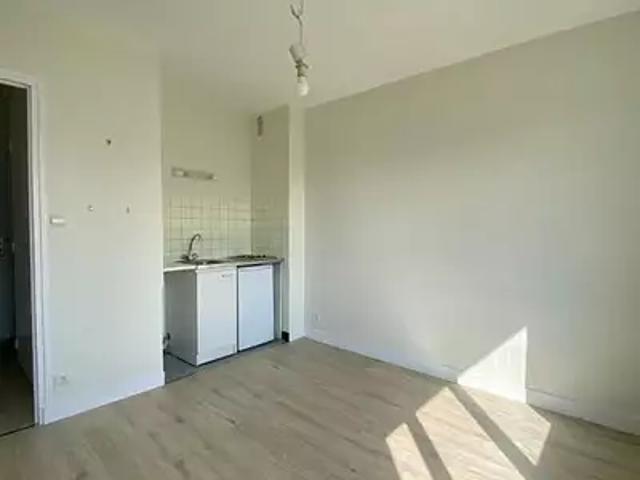 Tours 37000 Location appartement 1 pièce t1 cave balcon