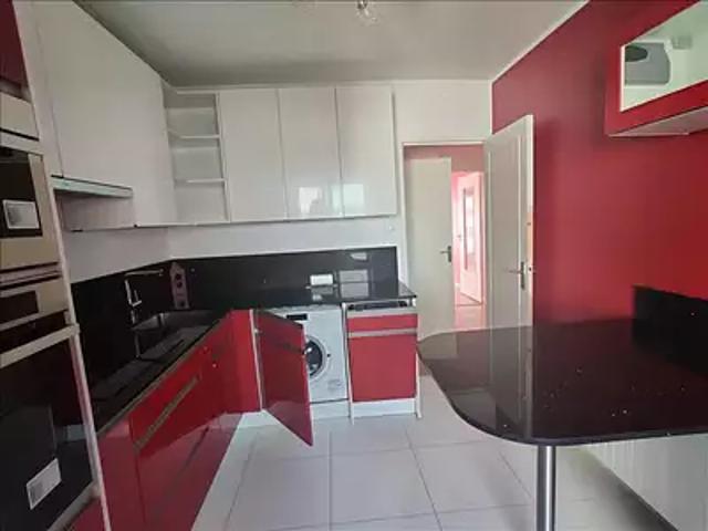 Tours 37000 Location appartement 3 pièces t3 au dernier étage terrasse