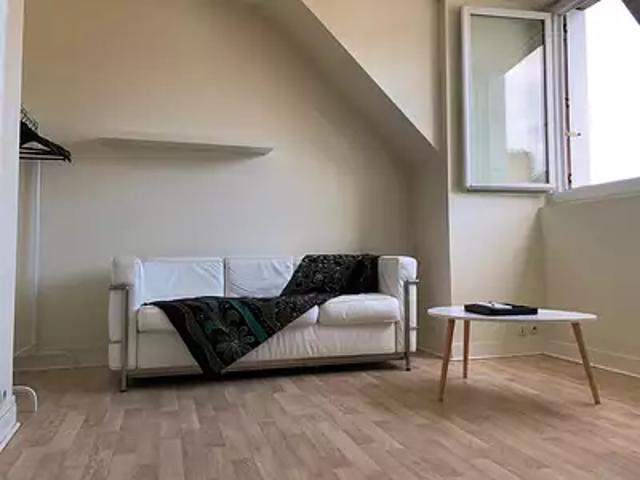 Tours 37000 Location appartement 3 pièces t3 au dernier étage