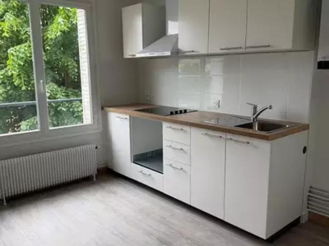 Tours 37000 Location appartement 3 pièces t3 cave balcon