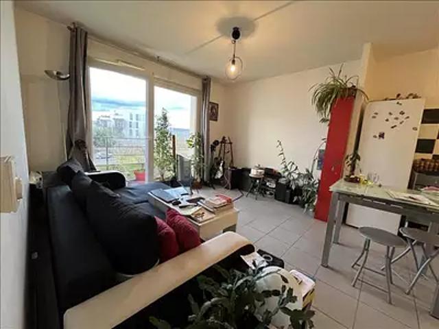 Tours 37100 Location appartement 2 pièces t2 parking