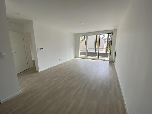 Tours Location Appartement 37