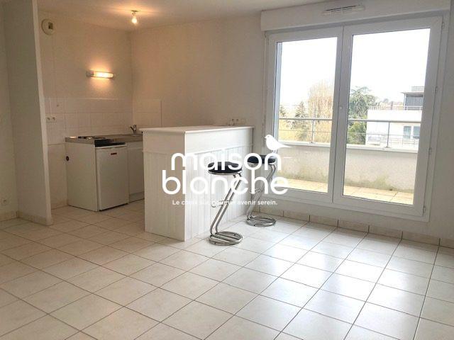 Tours Location Appartement 37