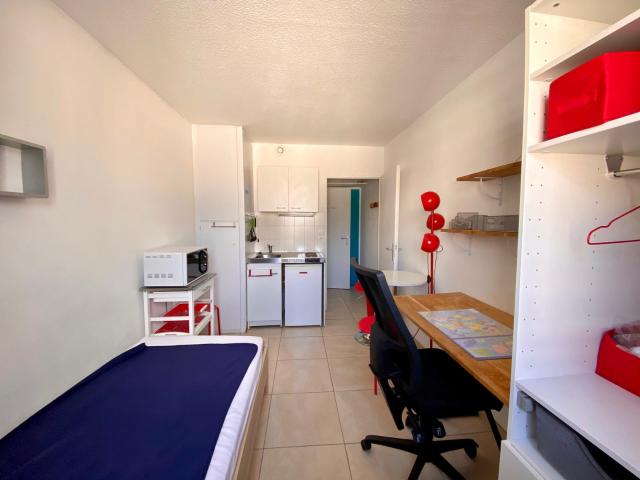 TOURS SUD PROCHE LYCEE GRANDMONT STUDIO A LOUER DE 13,36 M2
