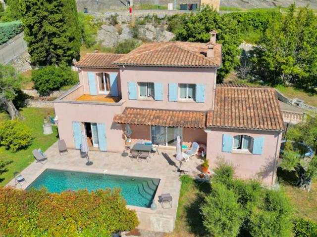 Tourrettes sur Loup Maison familiale avec piscine, vue mer