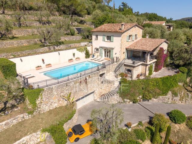 Tourrettes Sur Loup: Charmante bergerie avec vue panoramiqu. 178m² Tourrettes sur Loup