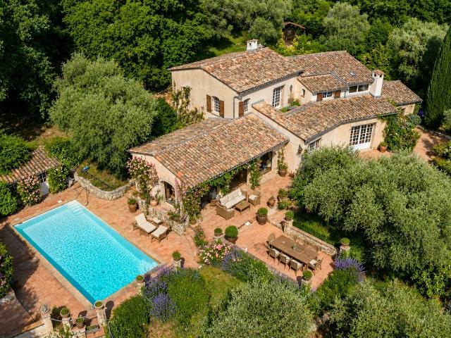 Tourrettes sur Loup — Domaine exceptionnel de 37 000 m2 au cœur d’une oliveraie centenaire