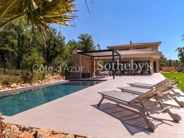 Tourrettes Terre Blanche villa neuve 240 m² terrain 1866 m² piscine golf domaine sécurisé