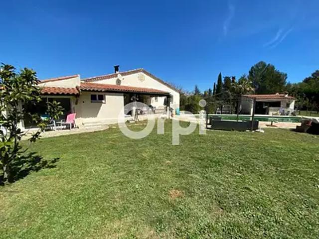 Tourrettes 83440 Achat / Vente maison 4 pièces t4 piscine jardin