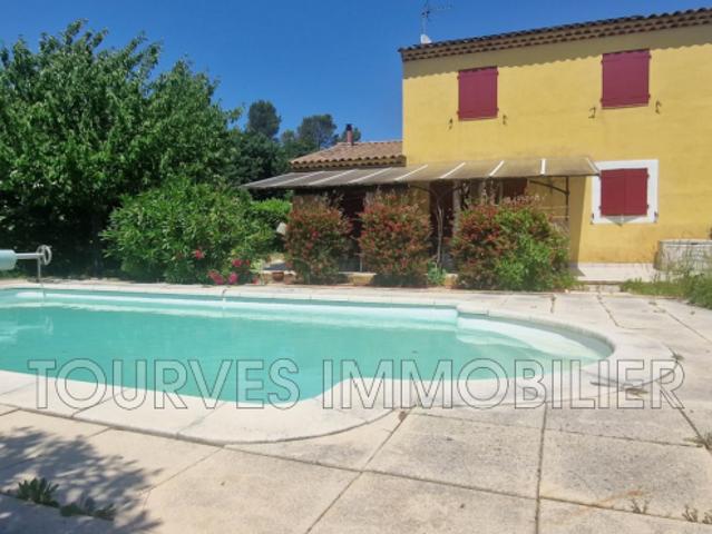 TOURVES IMMOBILIER PROPOSE CETTE CHARMANTE VILLA DE 114 m² SUR