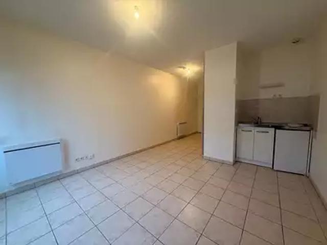 Toury 28310 Location appartement 1 pièce t1 cave