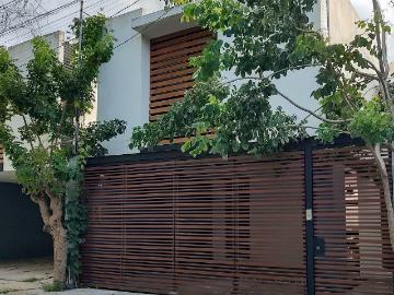 Townhouse amueblado con 2 habitaciones en Renta en Xcanatun