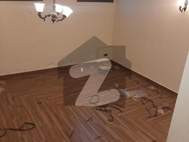 Town House For Rent Prime Location Clifton Block 7