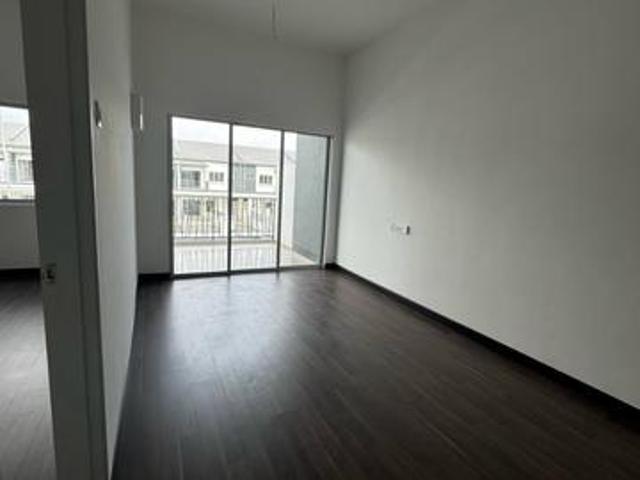 Town House For Rent Taman Pendamaran Permai