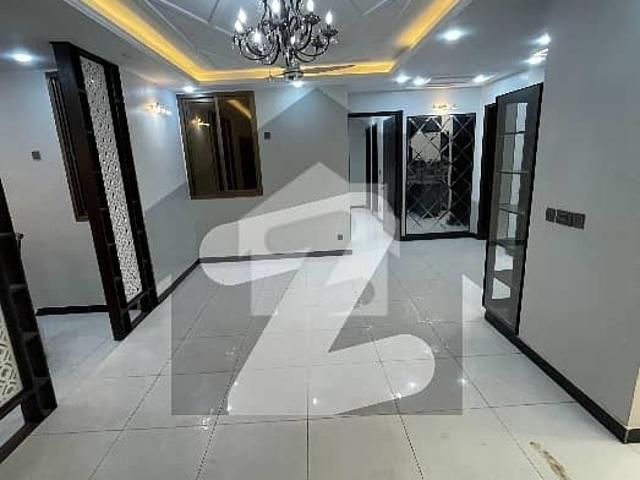 Town house for sale good condition