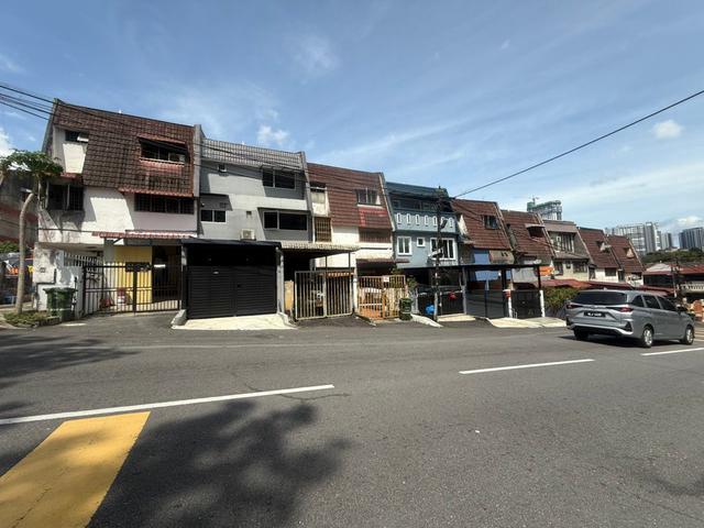 Town house Lower unit