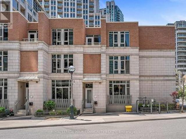 Town House 8 18 Grand Magazine Street, Toronto, ON, M5V 1B4 townhouse for sale | Listing ID C12194 | Royal LePage