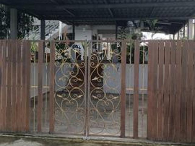 TOWN LEASE Bungalow house FOR SALE LABUAN