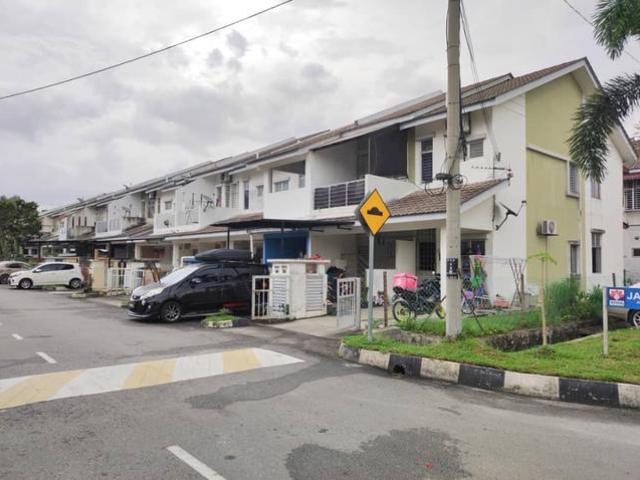 Town Villa Townhouse Taman Tasik Puchong Ground Upper Floor 2 Unit