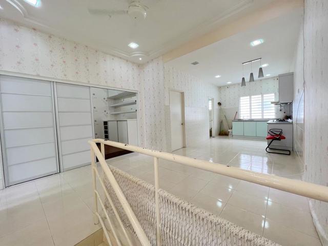 Town Villa Townhouse Tasik Puchong RENO UPPER Floor Kitchen Cabinet