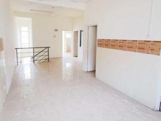 Town Villa Townhouse Tasik Puchong UPPER Gated Guard Strata Ready