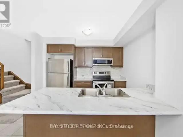 Townhouse 3 Bedroom For Rent Milton ON 3000 ES103119107