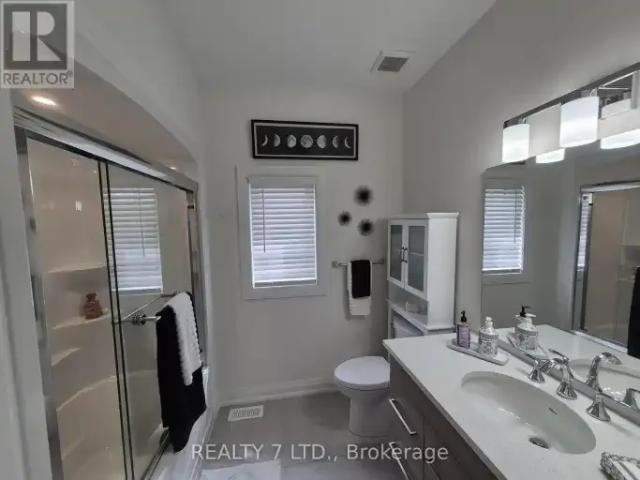 Townhouse 3 Bedroom For Rent Niagara Falls ON 3370 ELS102243173