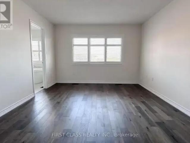 Townhouse 3 Bedroom For Rent Oakville ON 3600 ES102468470
