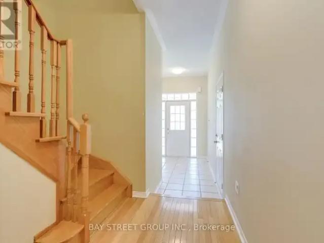 Townhouse 3 Bedroom For Rent Oakville ON 3700 ES103569192