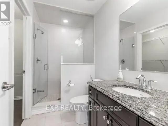 Townhouse 3 Bedroom For Rent Oakville ON 3300 ES104000230
