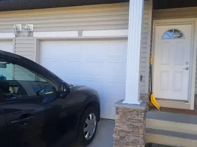 Townhouse 3 Bedroom For Rent Airdrie AB 2200 ES103118902
